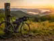 Bikepacking po Polsce: Najlepsze trasy na rowerową przygodę z minimalnym bagażem.